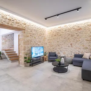 Flor28 Stone House Apartment